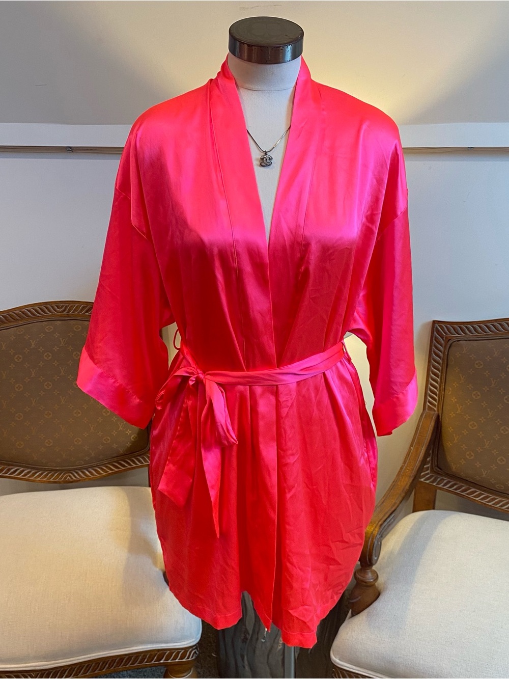 Victoria's Secret Hot Pink Satin Tie-Waist Robe S/M
